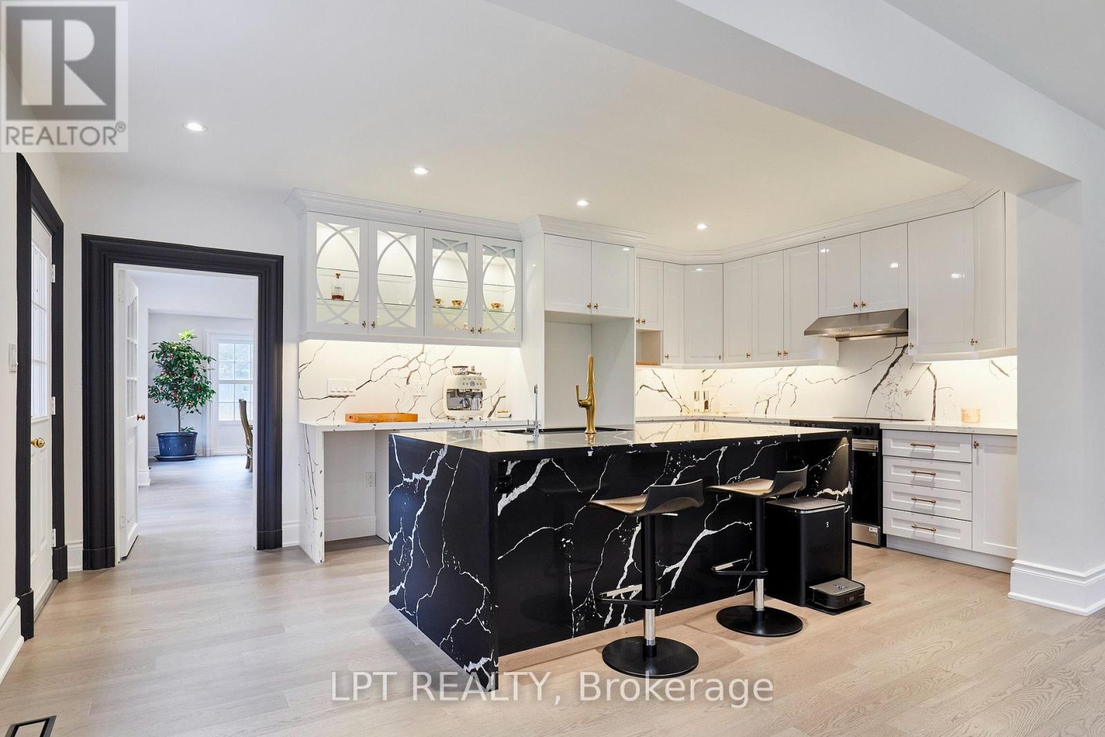 298 Wees Road Property Photo 8