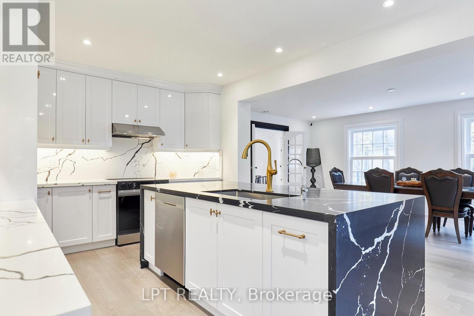 298 Wees Road Property Photo 10