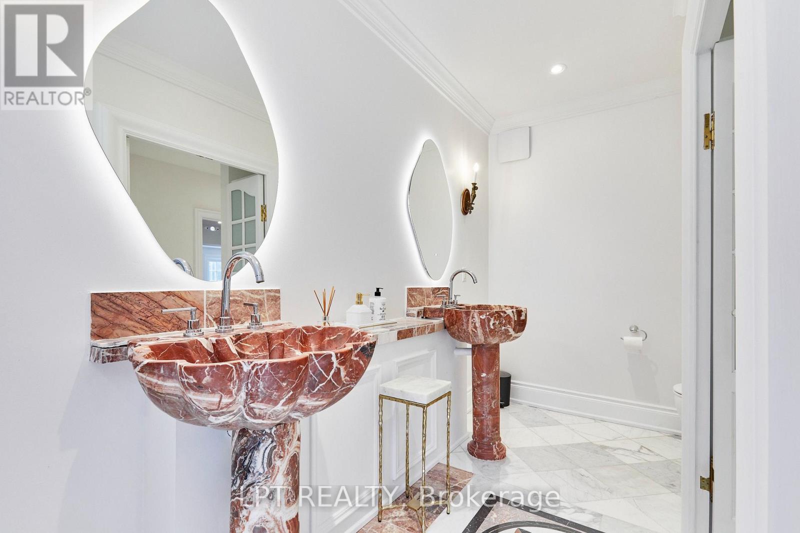 298 Wees Road Property Photo 19