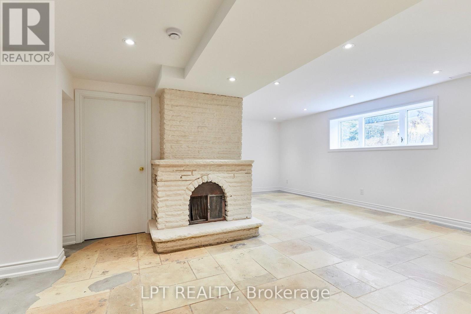 298 Wees Road Property Photo 38