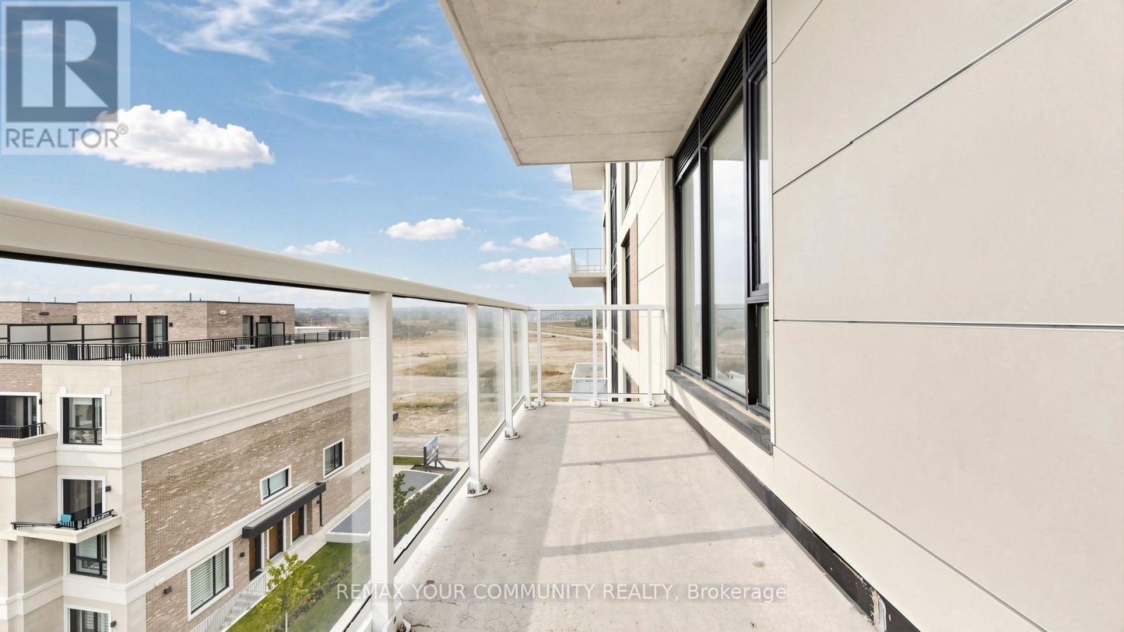 524 - 2 David Eyer Road Property Photo 16