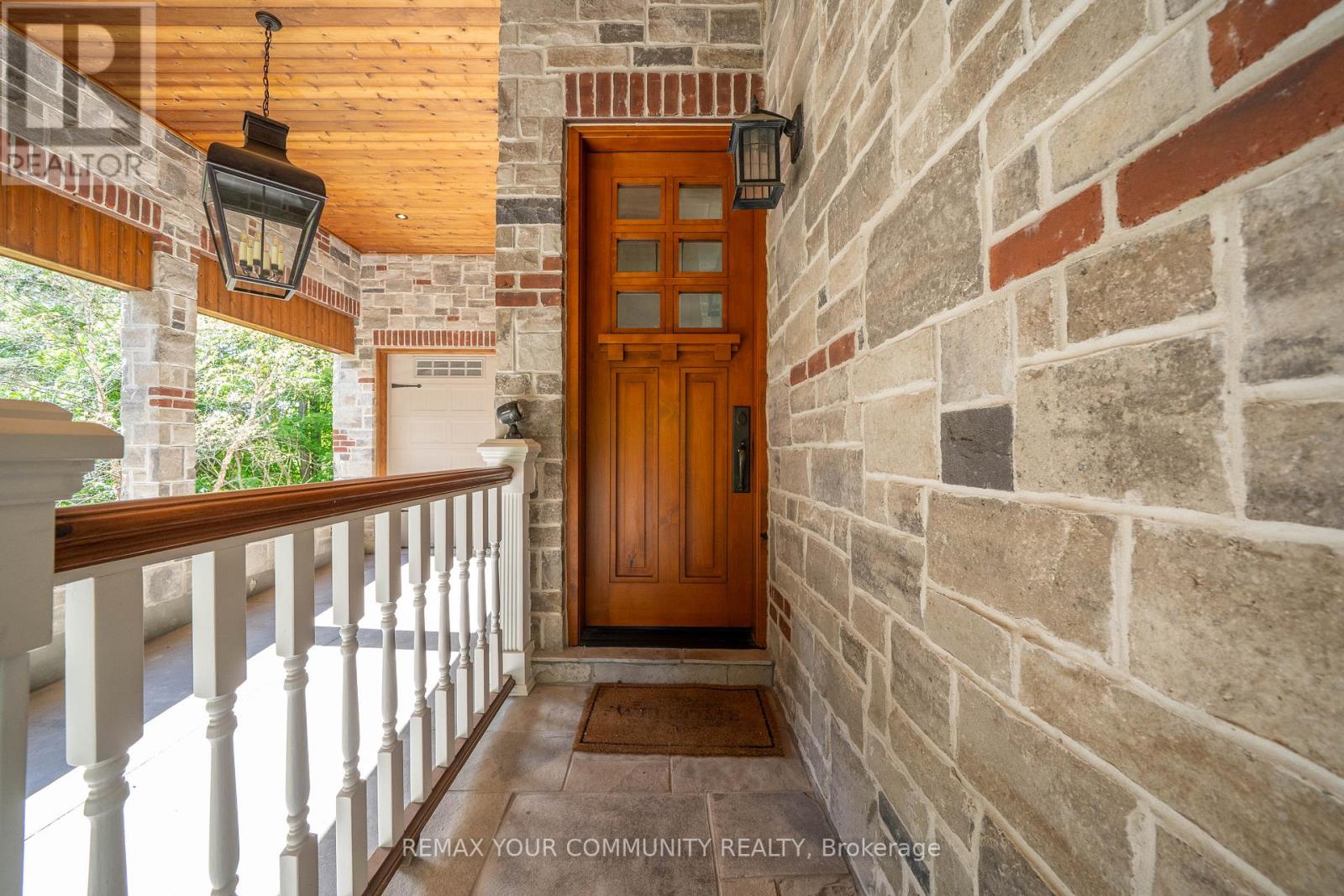 124 Elmpine Trail Property Photo 5