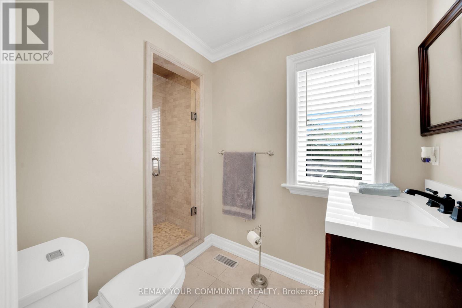 124 Elmpine Trail Property Photo 38