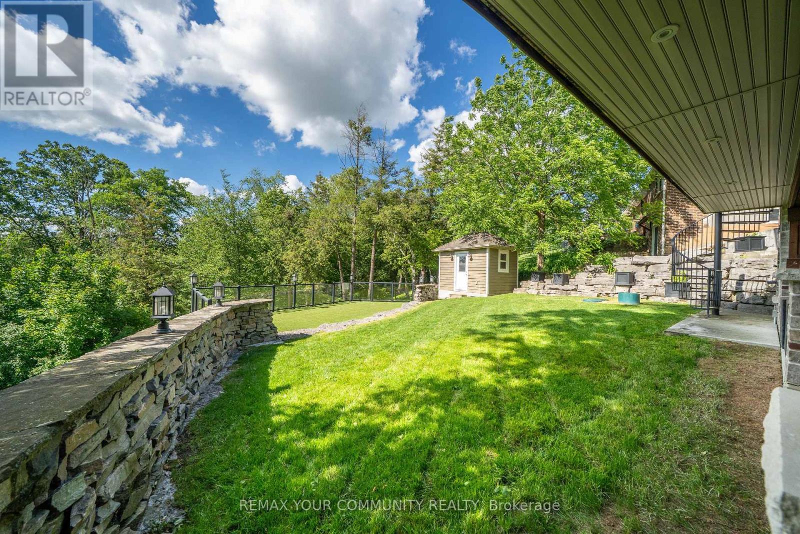 124 Elmpine Trail Property Photo 43