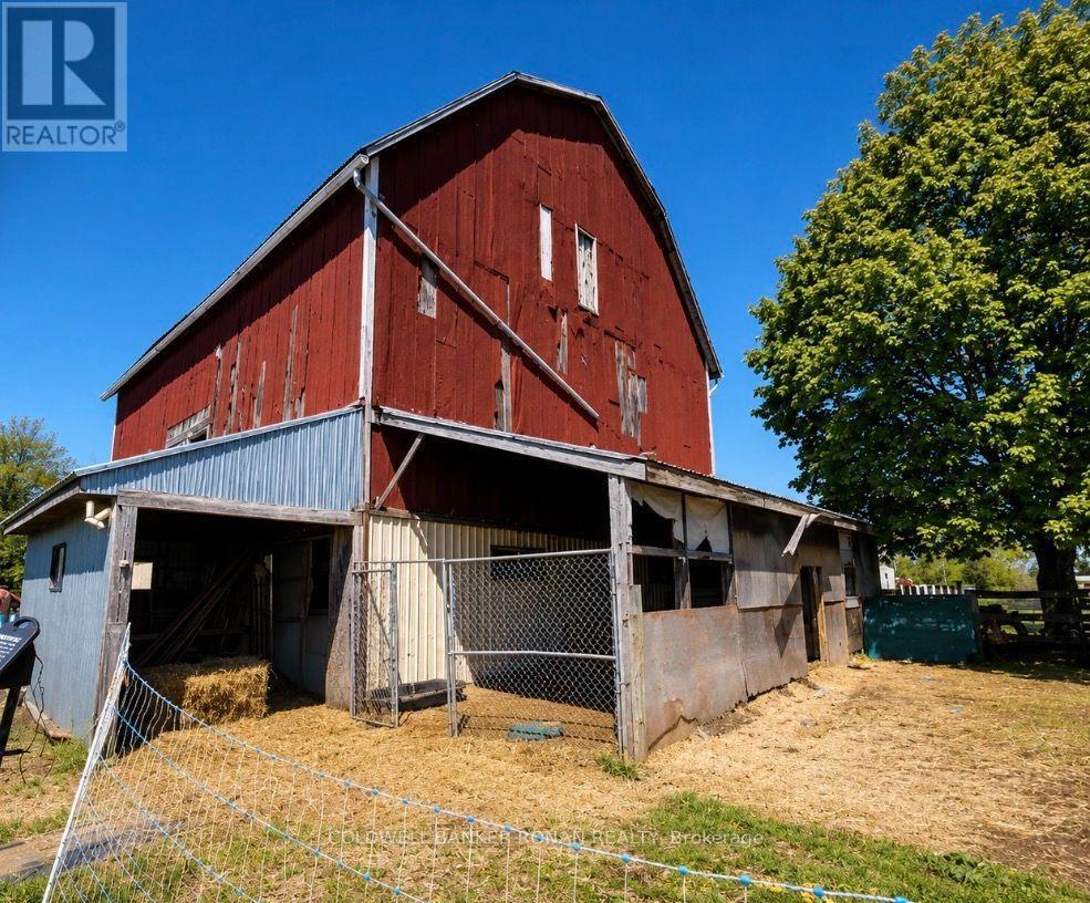 6703 Pine Plains Road E Property Photo 3