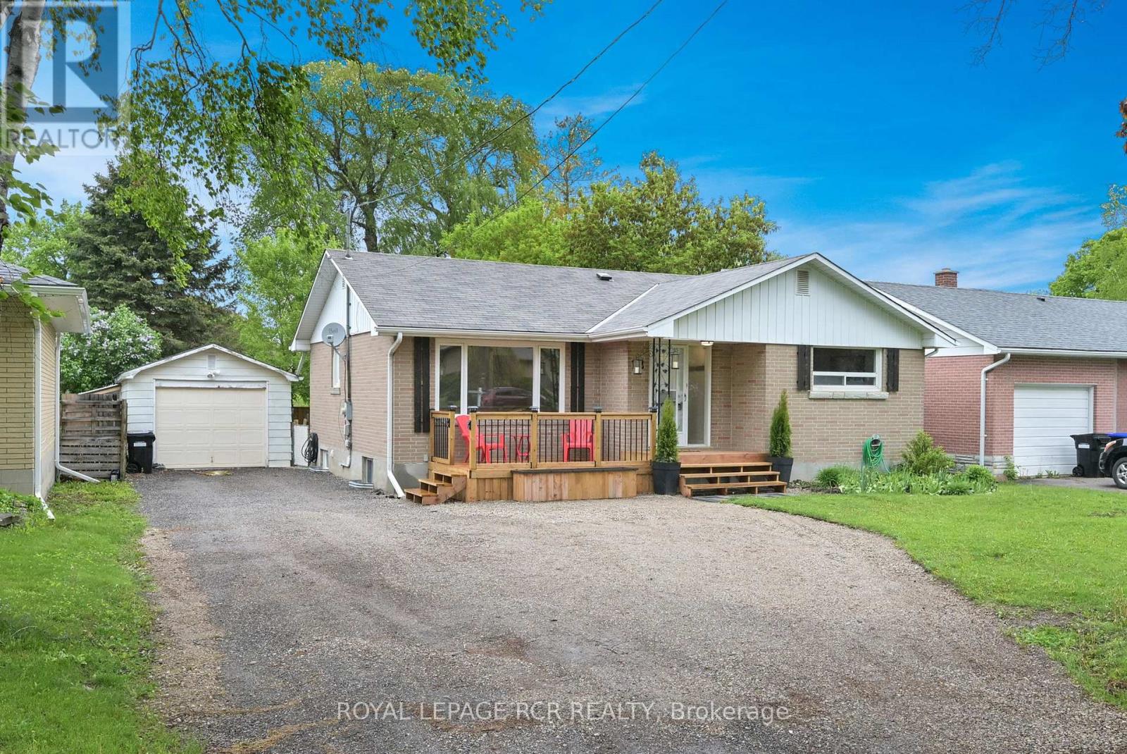 12 MAPLE AVENUE E Property Photo 1