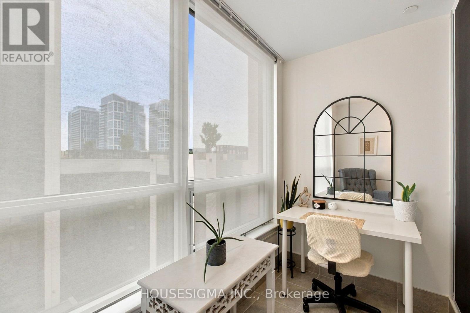 705 - 9085 Jane Street Property Photo 15