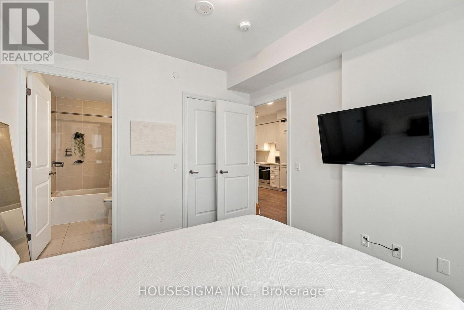 705 - 9085 Jane Street Property Photo 18
