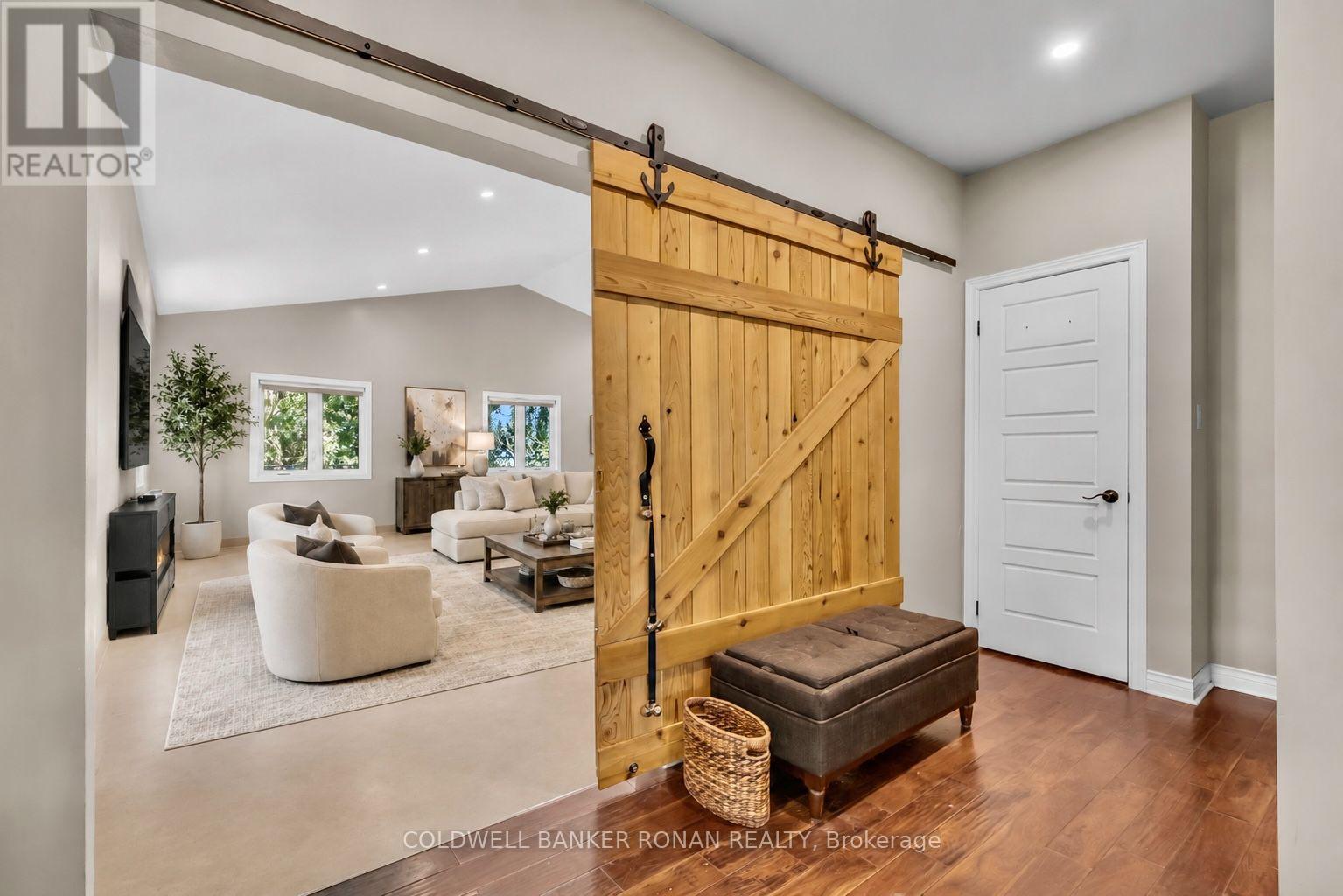 5354 3rd Line Property Photo 19