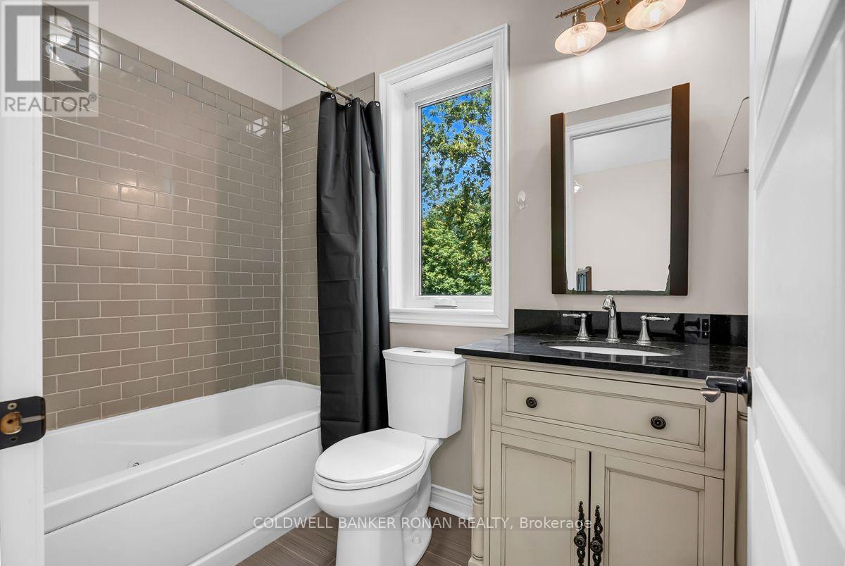 5354 3rd Line Property Photo 37