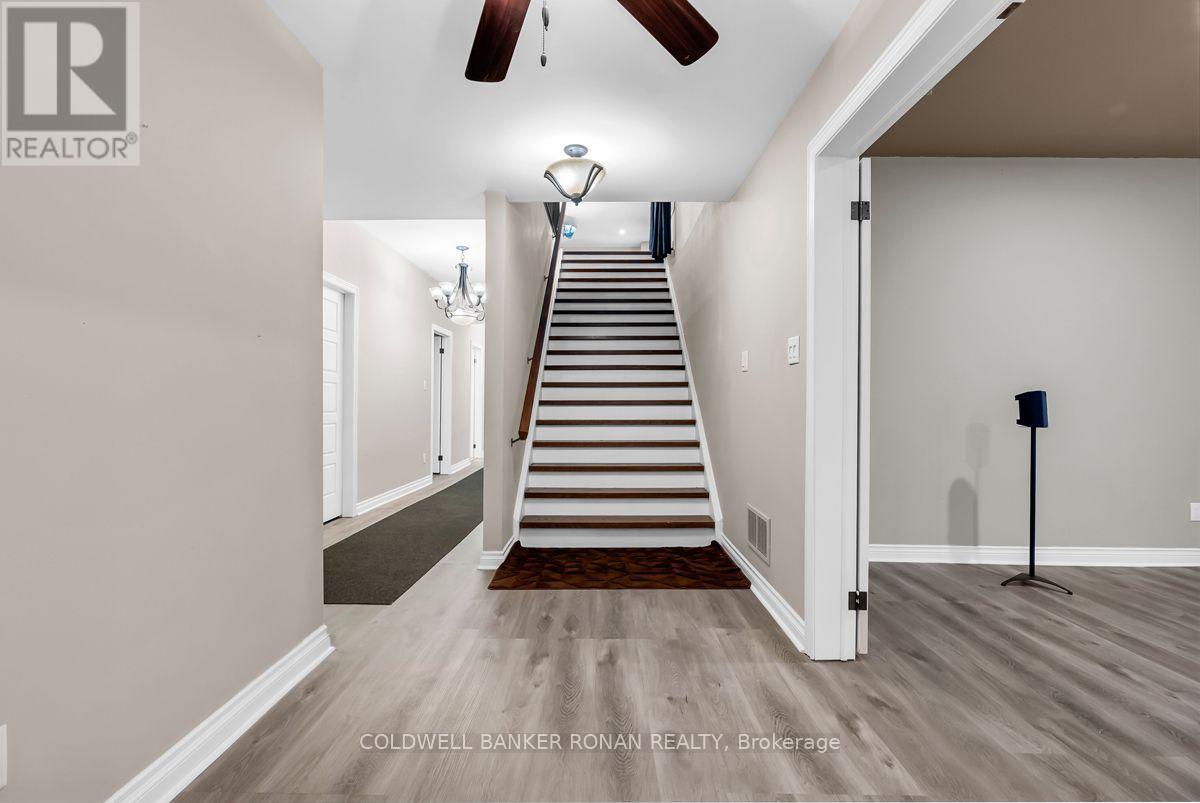 5354 3rd Line Property Photo 39