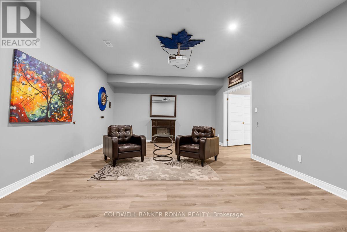 5354 3rd Line Property Photo 41