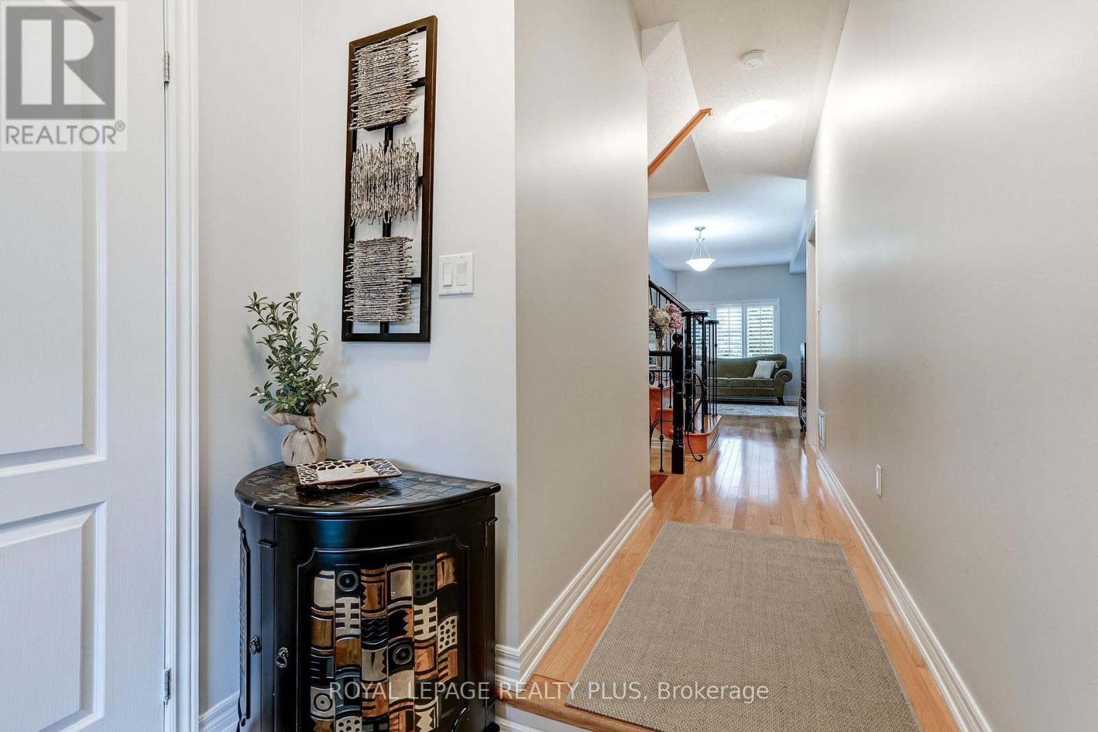 172 Lauderdale Drive Property Photo 4