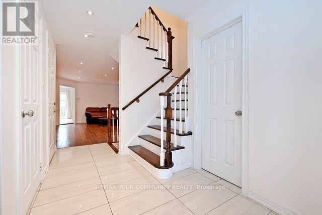 73 Laurendale Avenue Property Photo 4