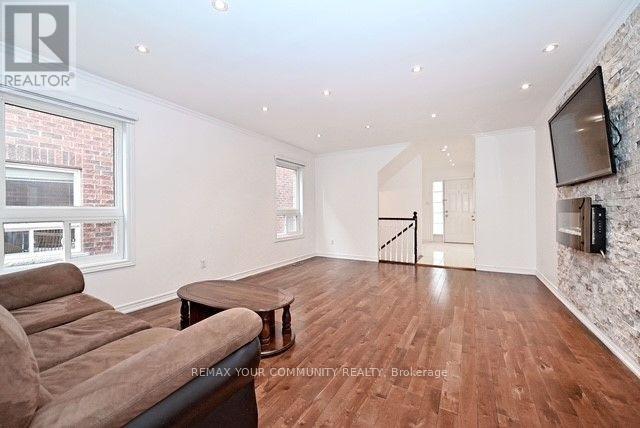 73 Laurendale Avenue Property Photo 8