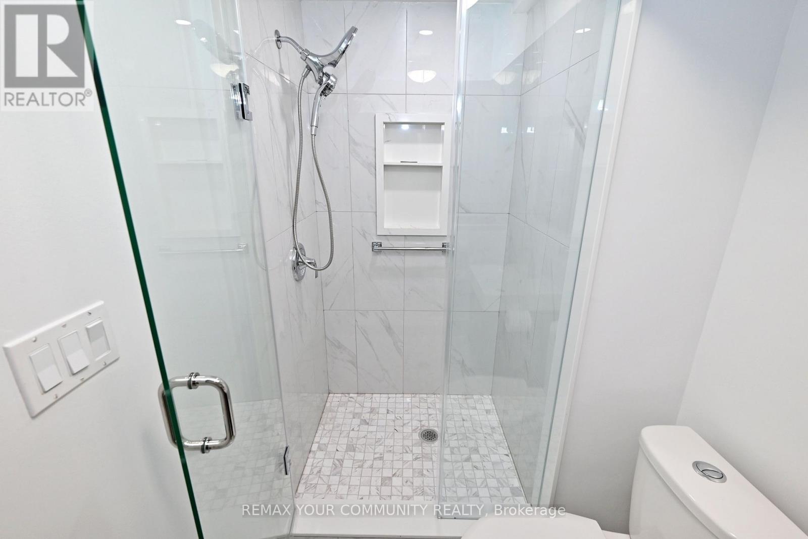 73 Laurendale Avenue Property Photo 33