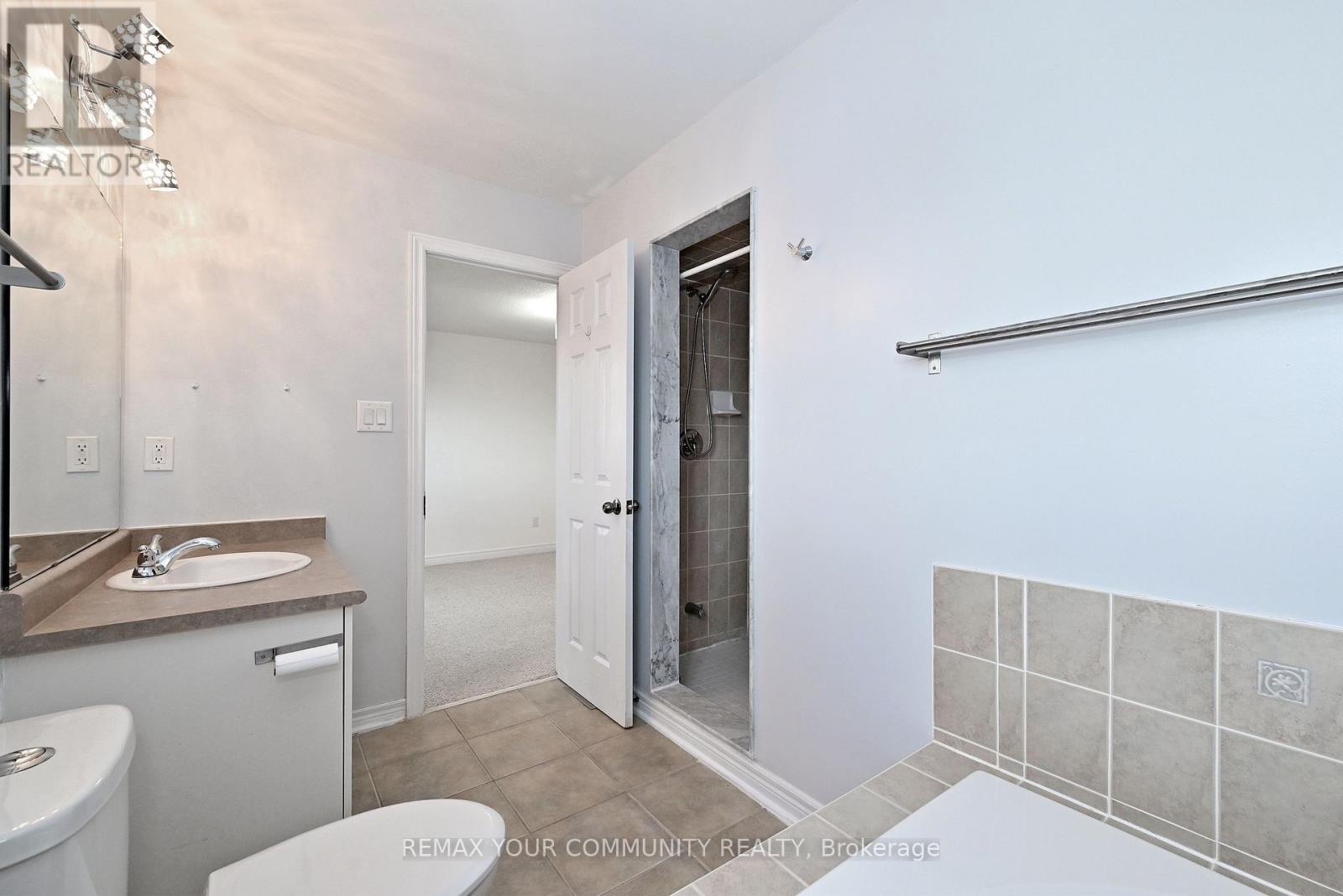 73 Laurendale Avenue Property Photo 38