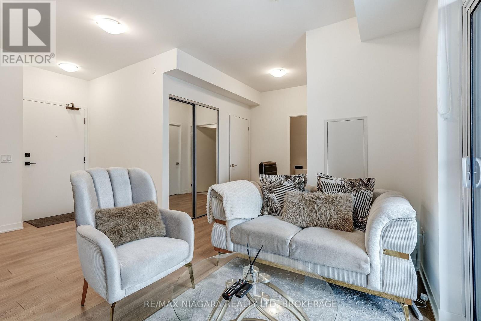 1419 - 10 Abeja Street Property Photo 13