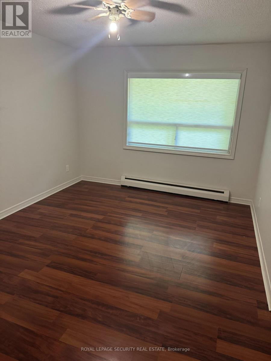 Lower B - 10432 Islington Avenue Property Photo 3