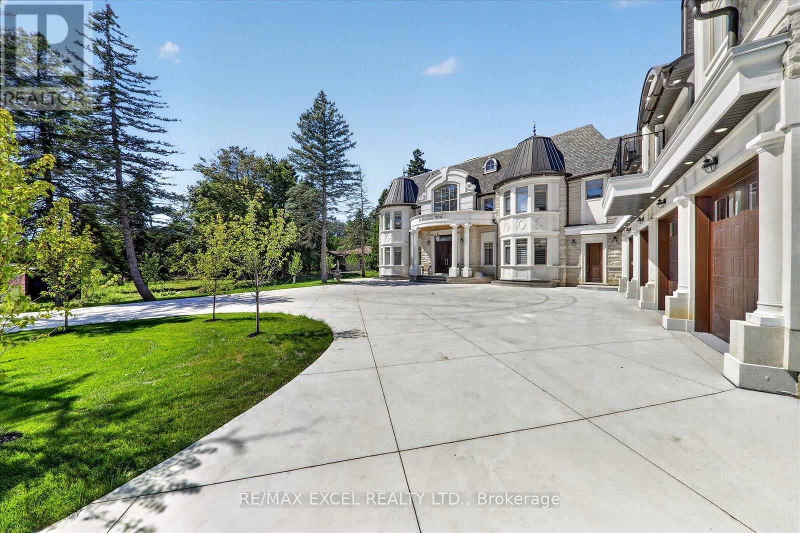 28 Personna Boulevard Property Photo 4