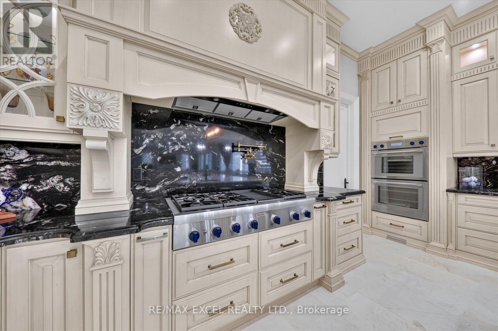 28 Personna Boulevard Property Photo 17