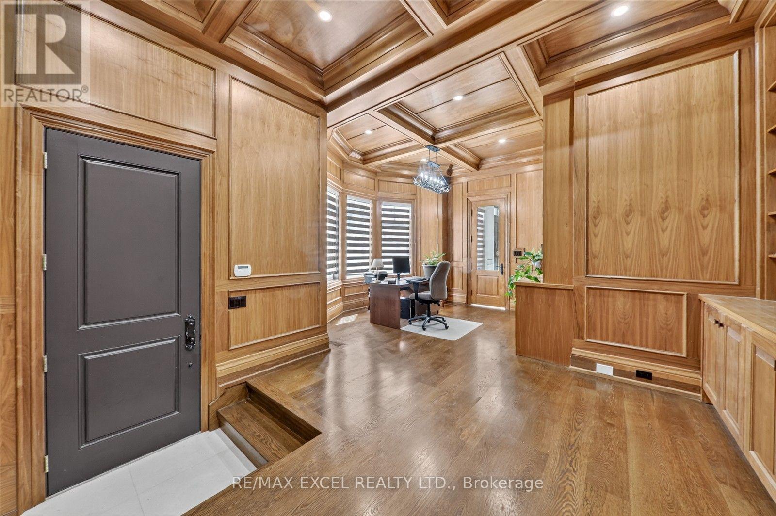 28 Personna Boulevard Property Photo 24