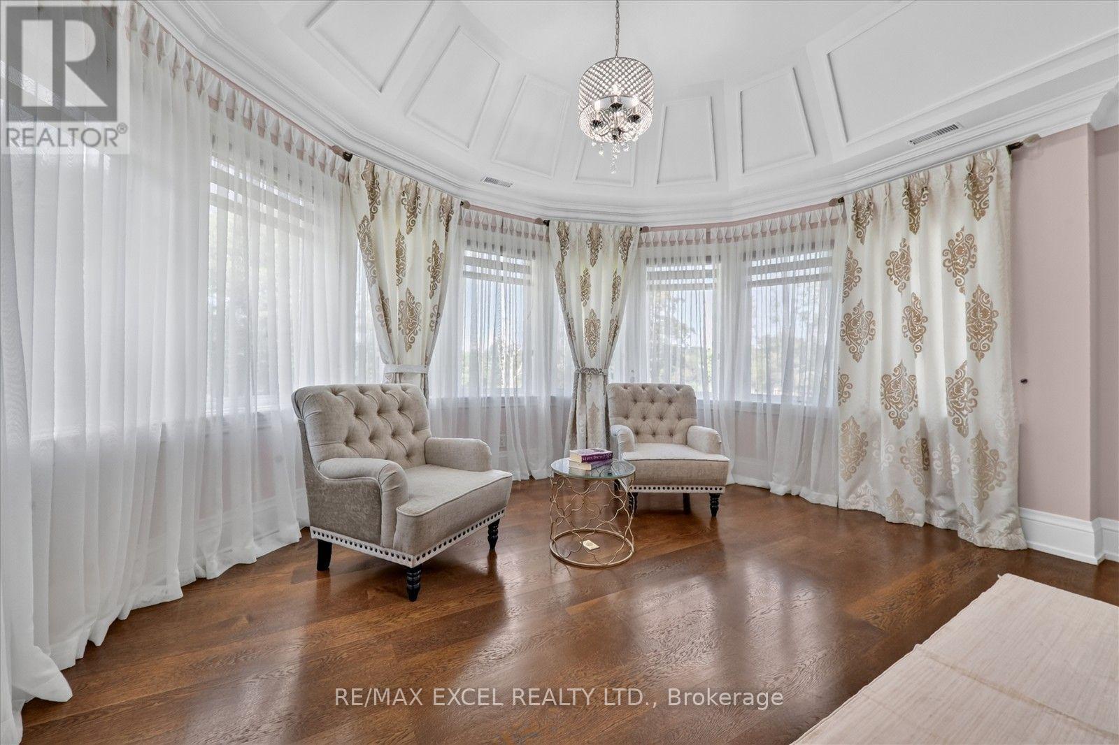 28 Personna Boulevard Property Photo 31