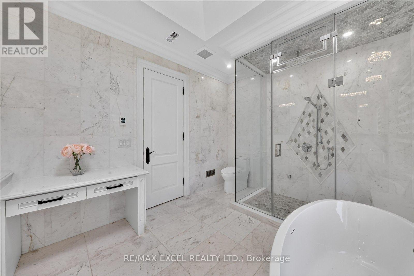 28 Personna Boulevard Property Photo 35
