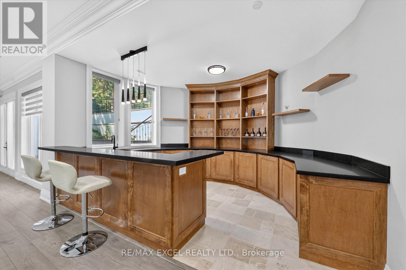 28 Personna Boulevard Property Photo 45
