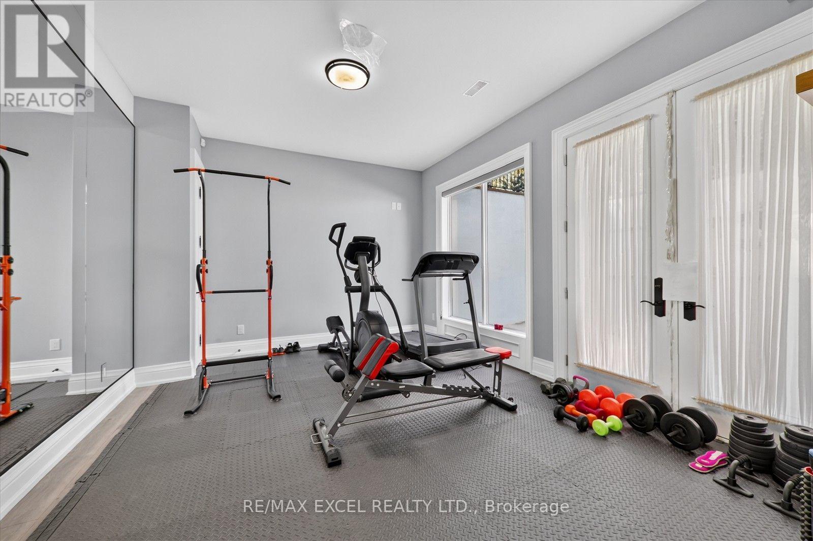 28 Personna Boulevard Property Photo 47
