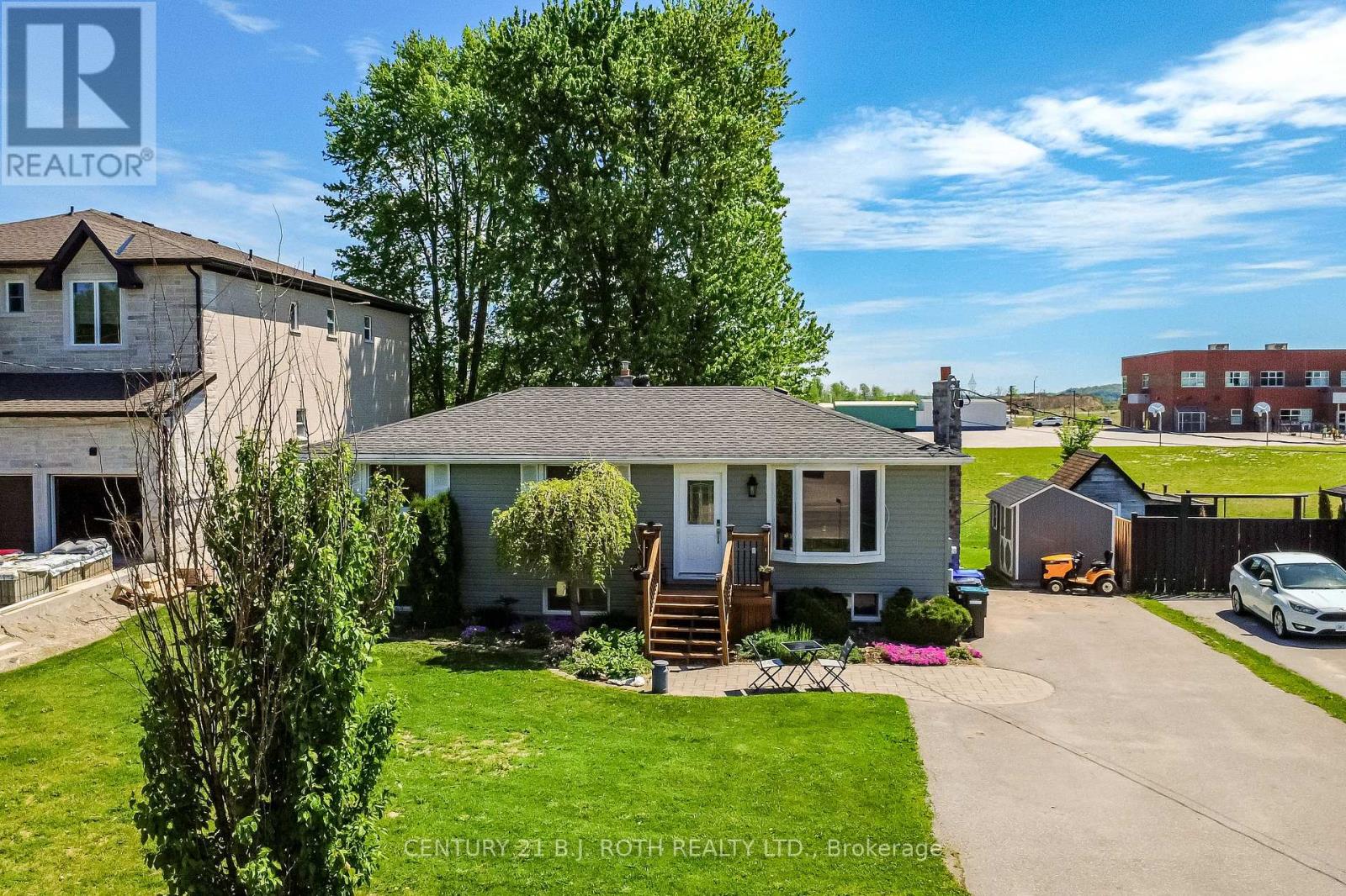 671 Simcoe Road Property Photo 3