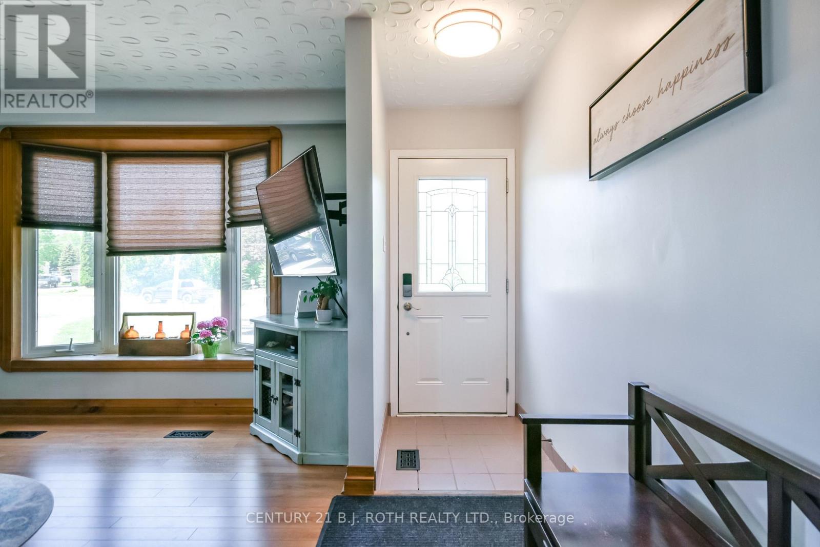671 Simcoe Road Property Photo 8