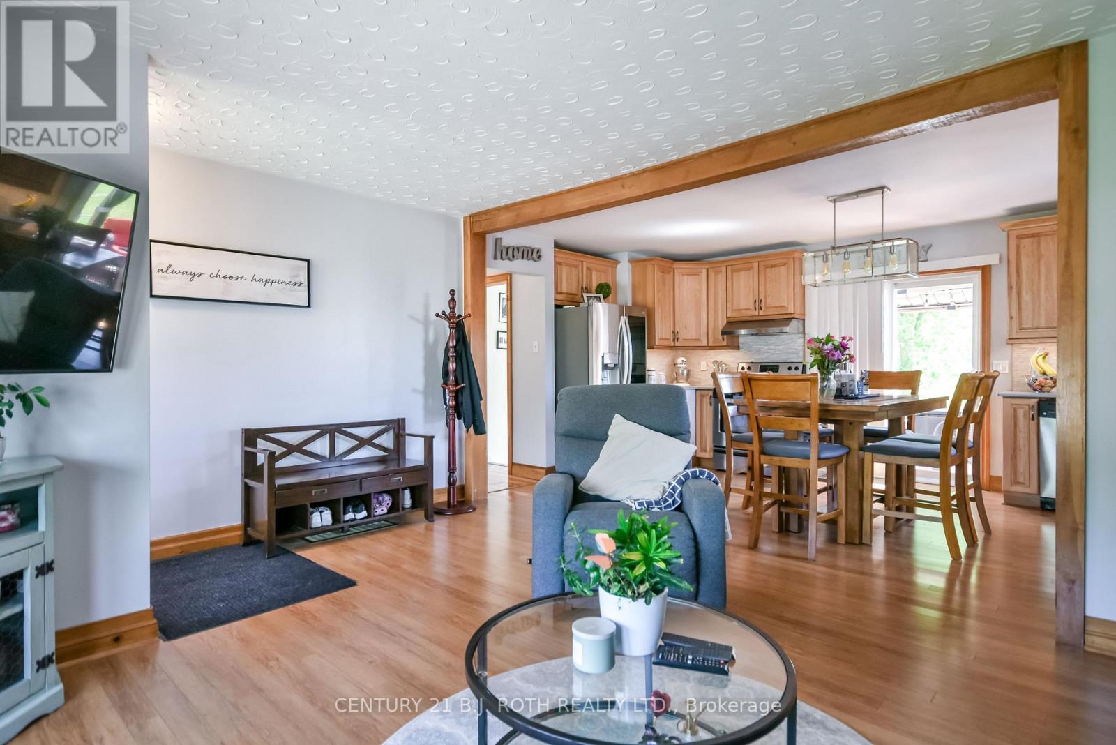 671 Simcoe Road Property Photo 10