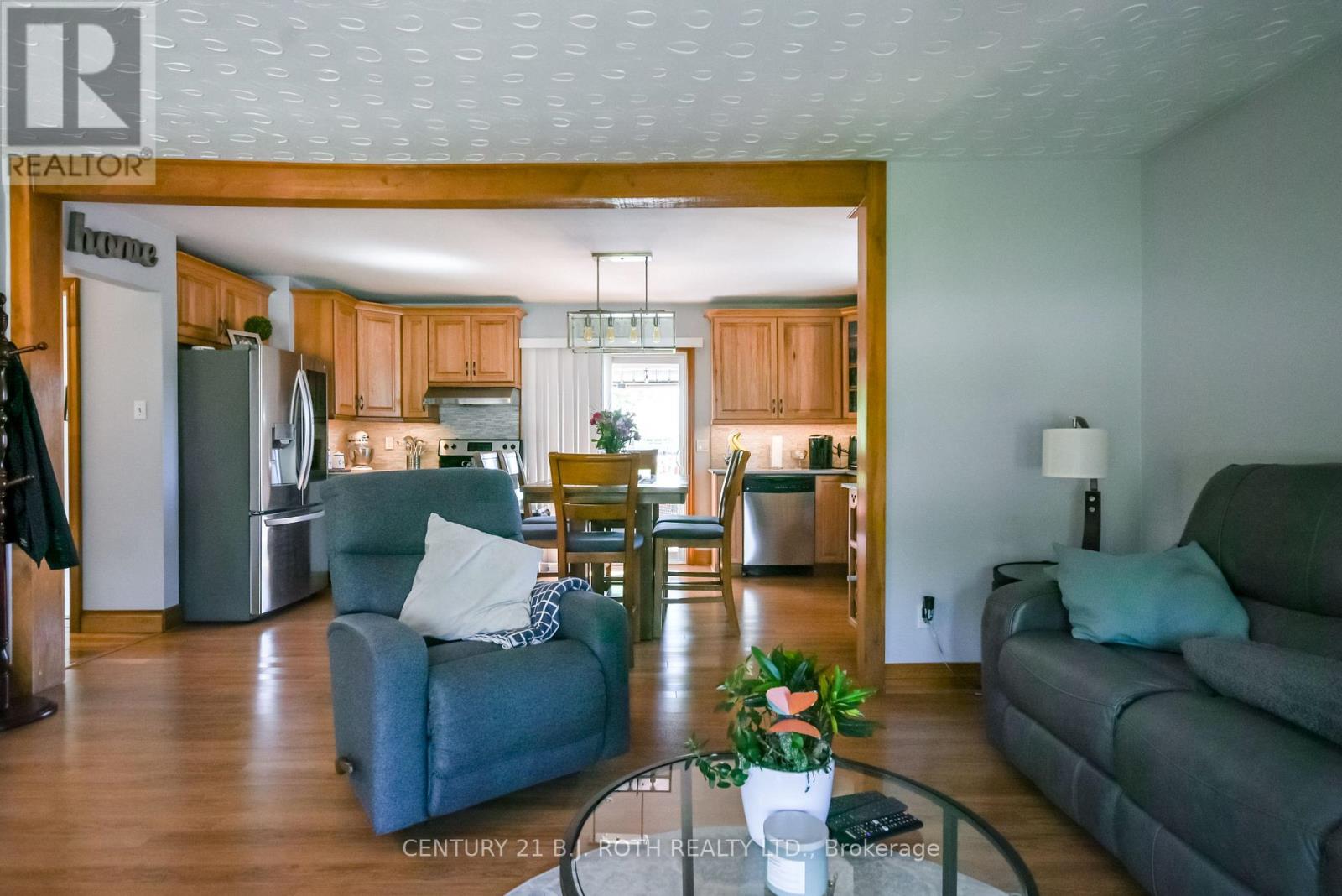671 Simcoe Road Property Photo 11