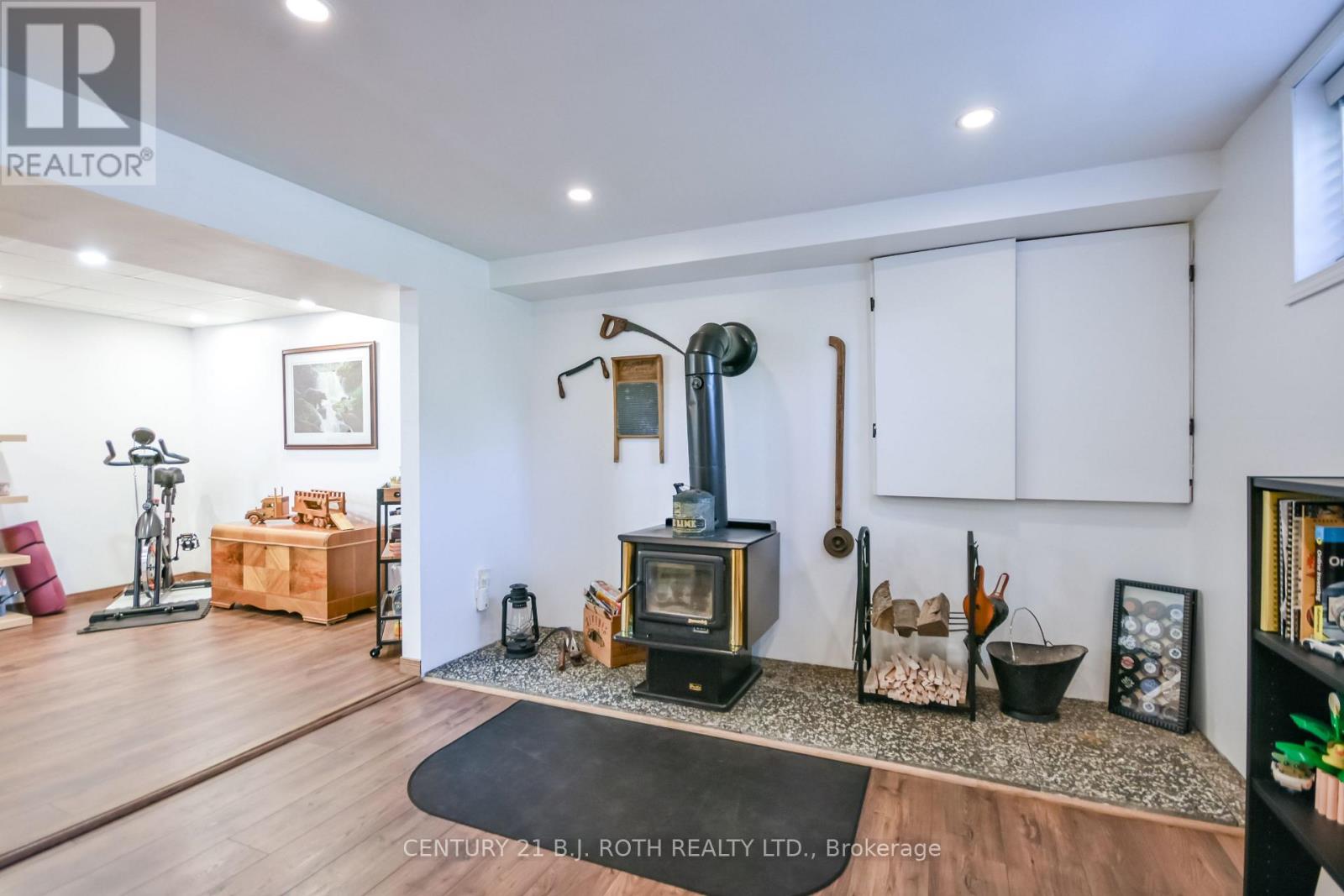 671 Simcoe Road Property Photo 32