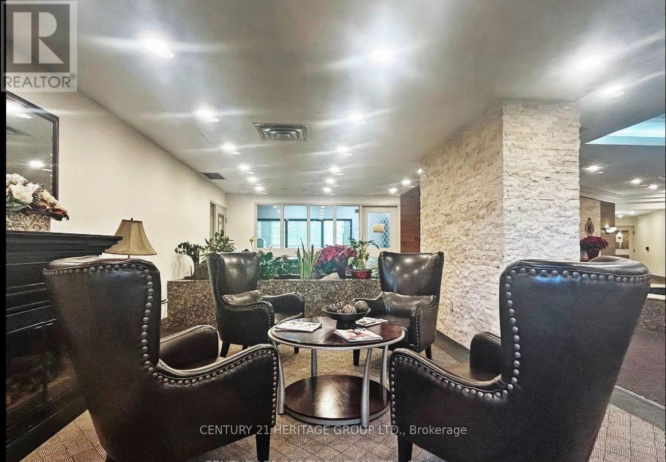 525 - 7805 Bayview Avenue Property Photo 11