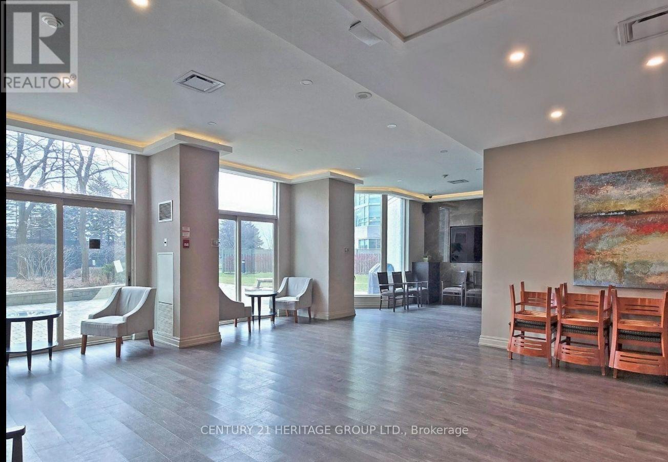 525 - 7805 Bayview Avenue Property Photo 15