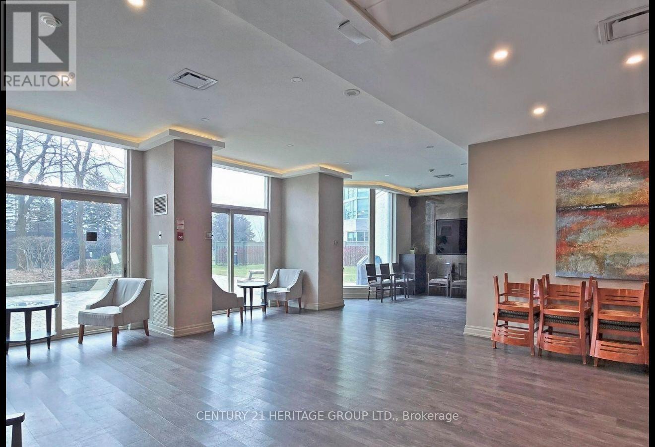 525 - 7805 Bayview Avenue Property Photo 16