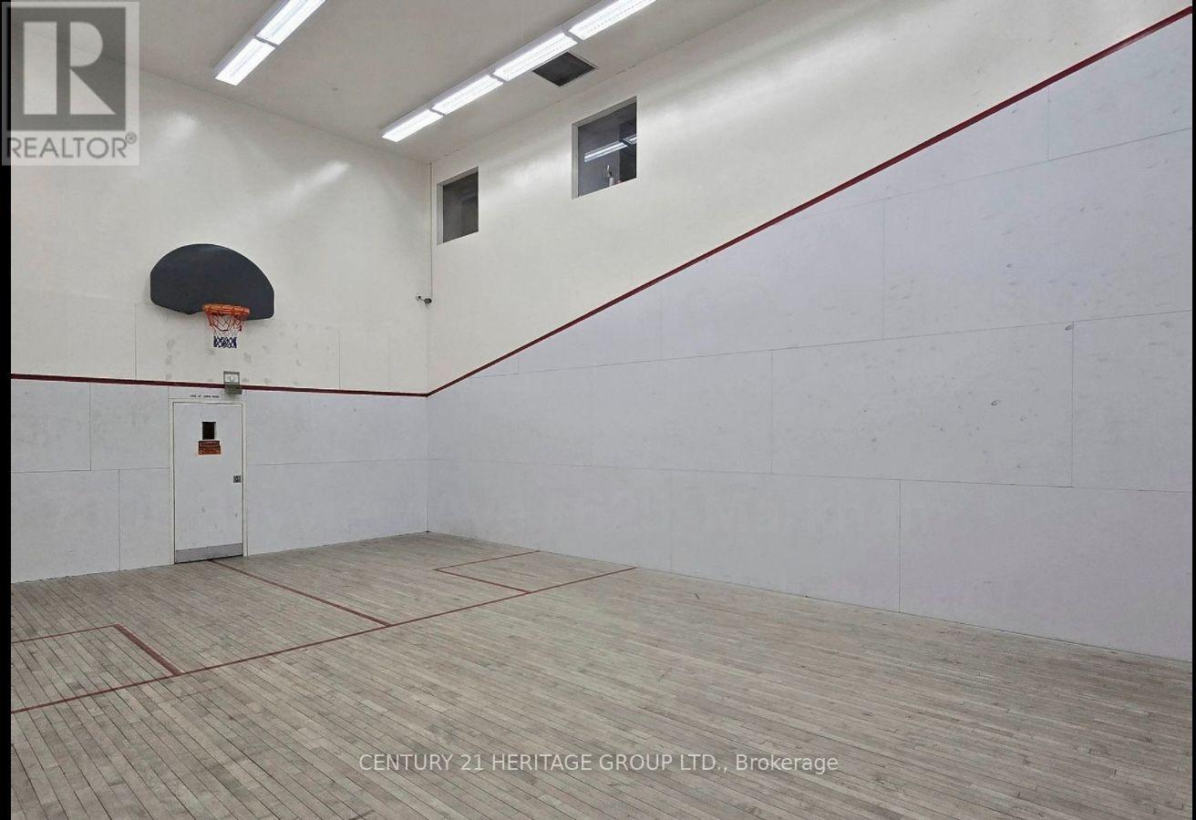 525 - 7805 Bayview Avenue Property Photo 20