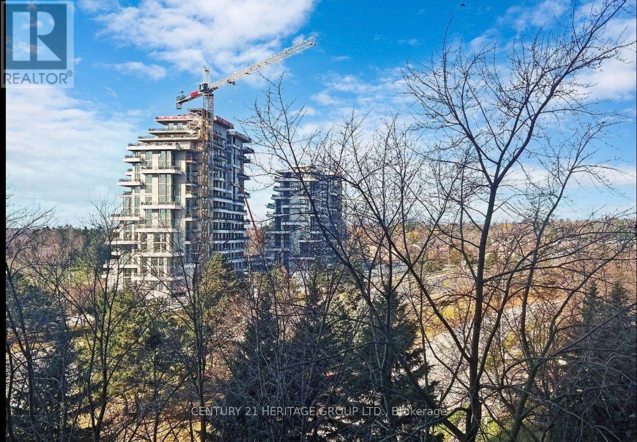 525 - 7805 Bayview Avenue Property Photo 29