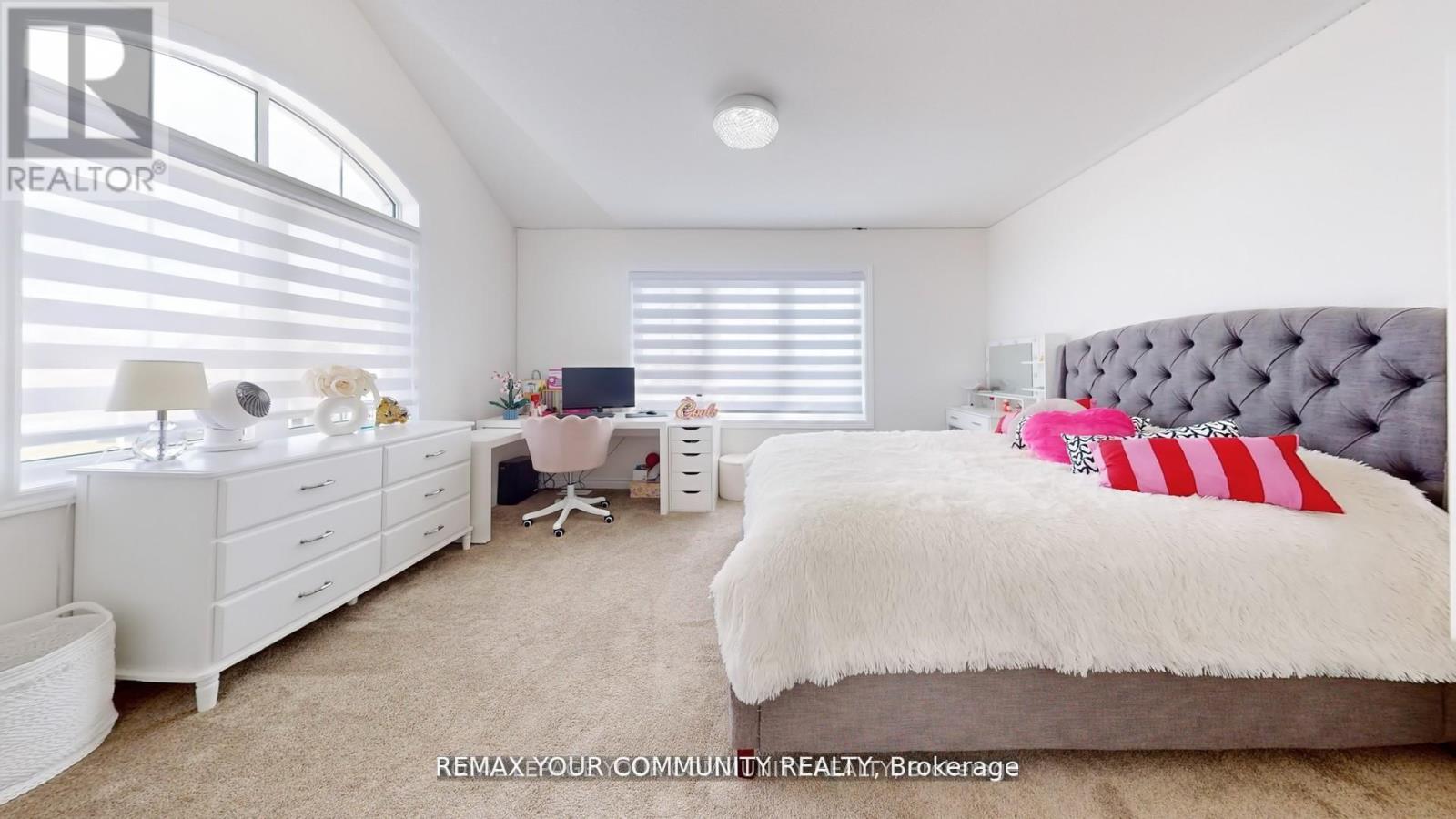 1072 Wickham Road Property Photo 29