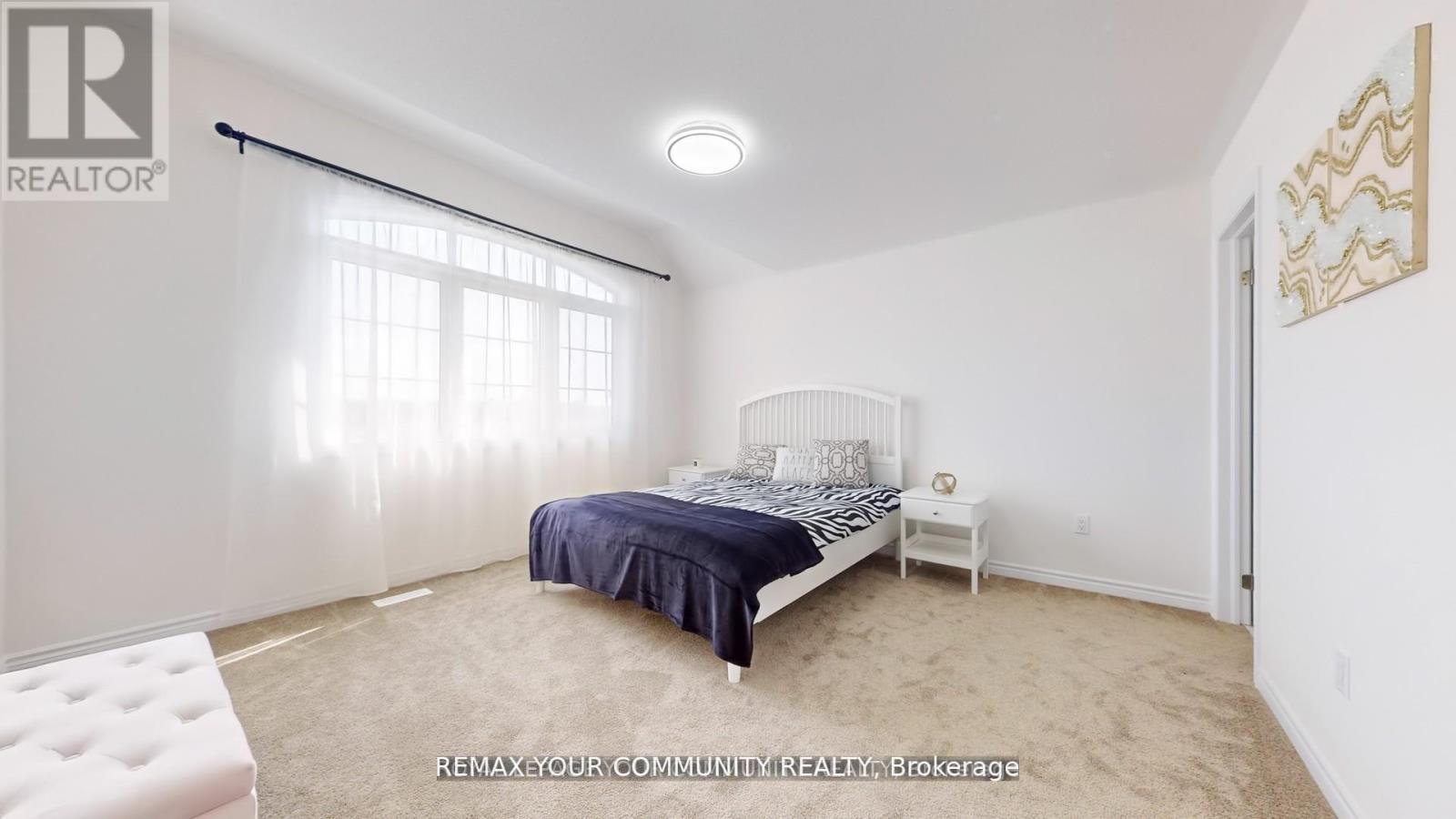 1072 Wickham Road Property Photo 32