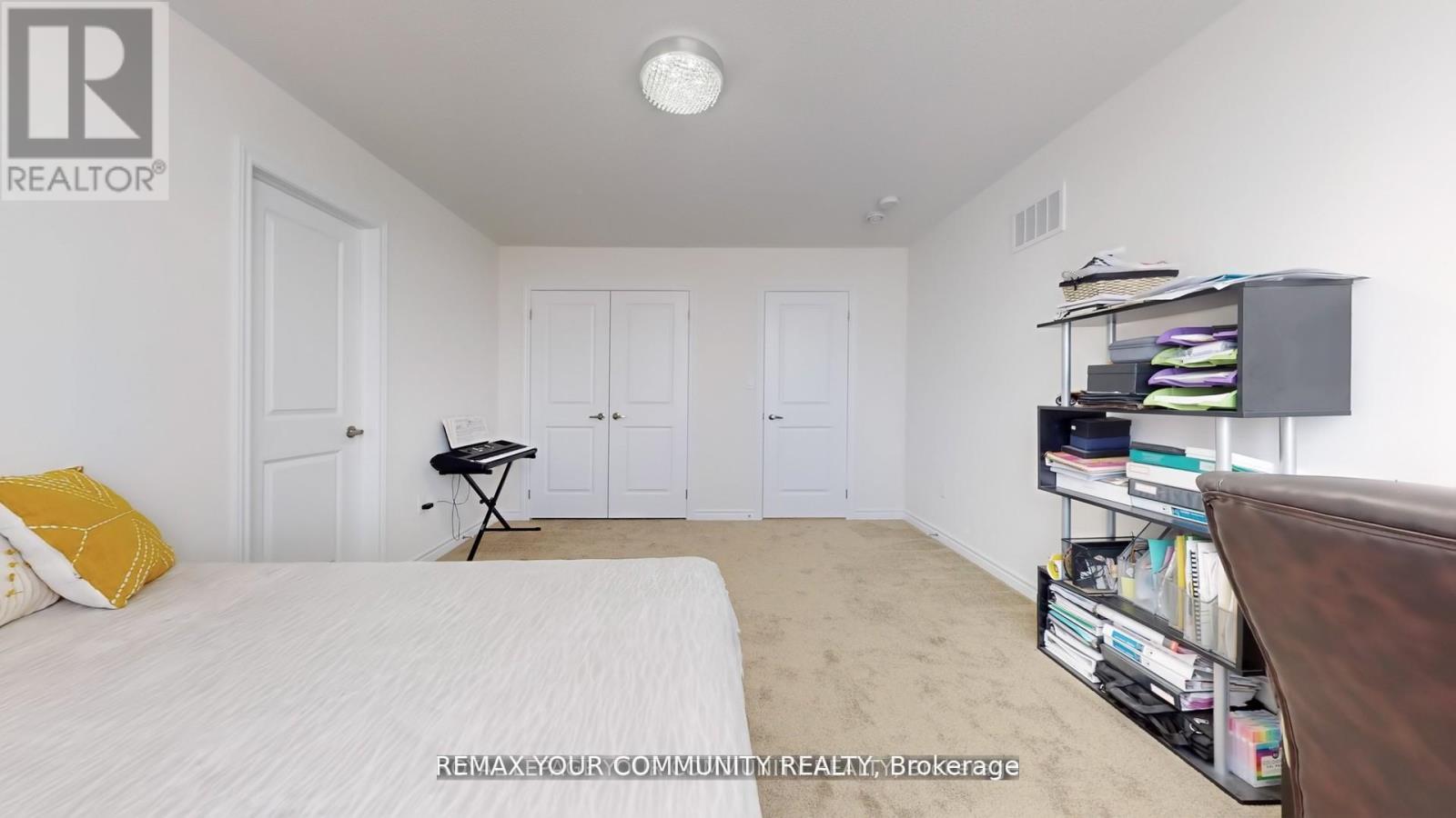 1072 Wickham Road Property Photo 33