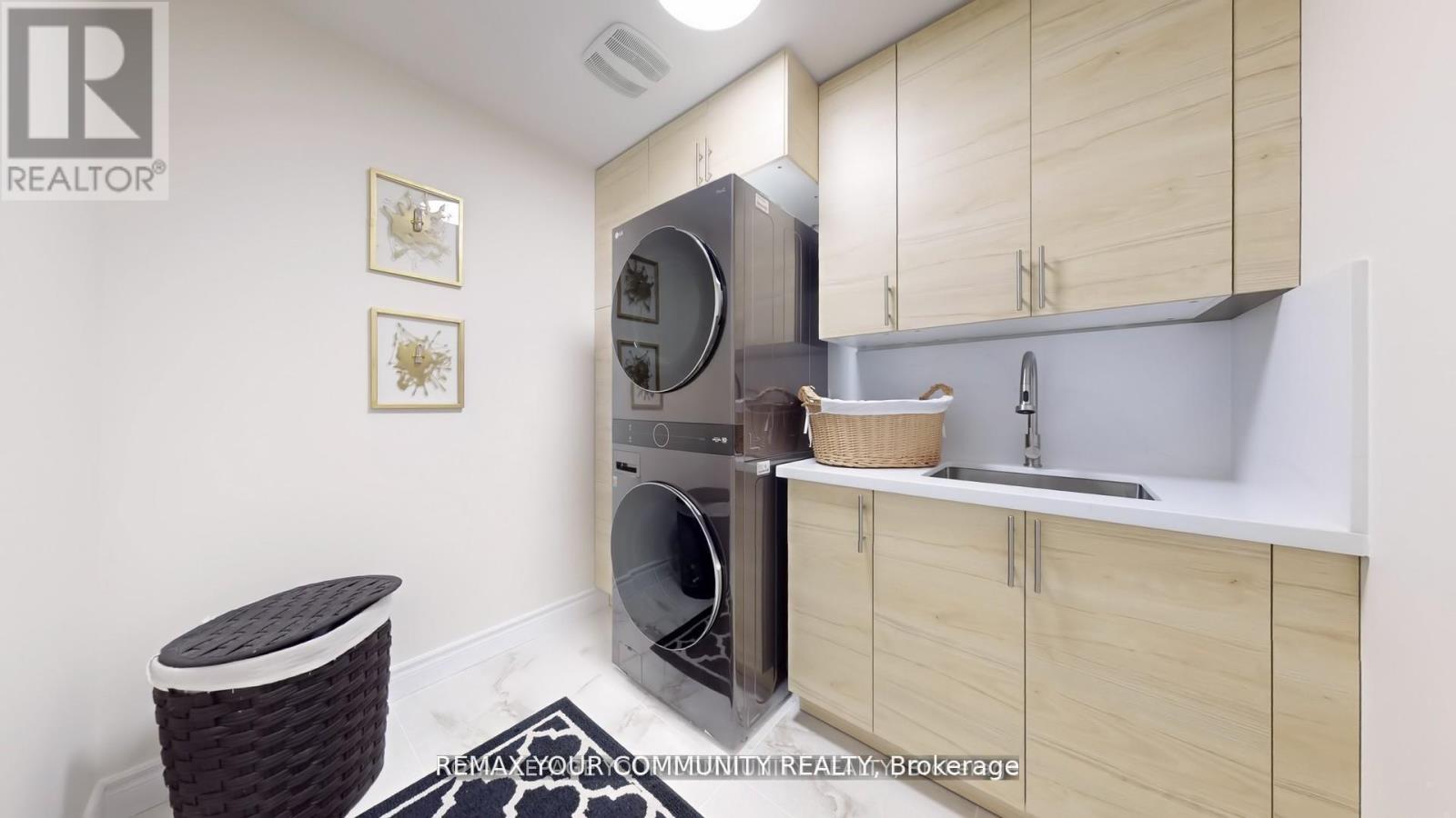 1072 Wickham Road Property Photo 35