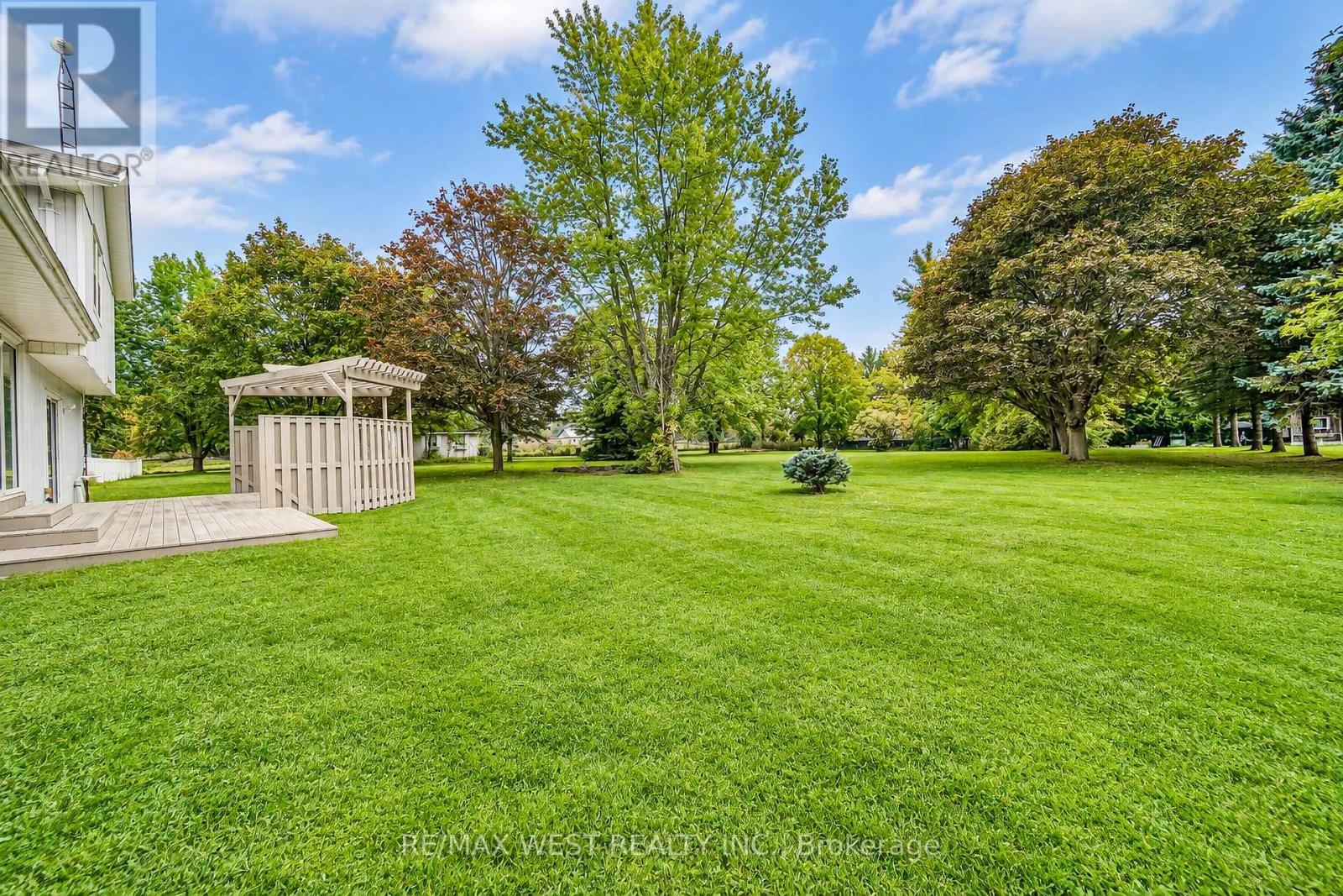 24 Smith Drive Property Photo 15
