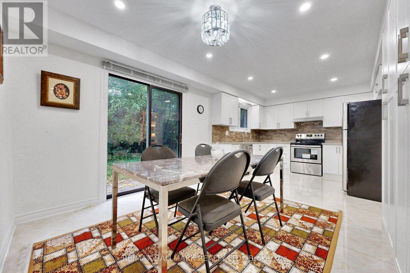 22 Pining Road Property Photo 8
