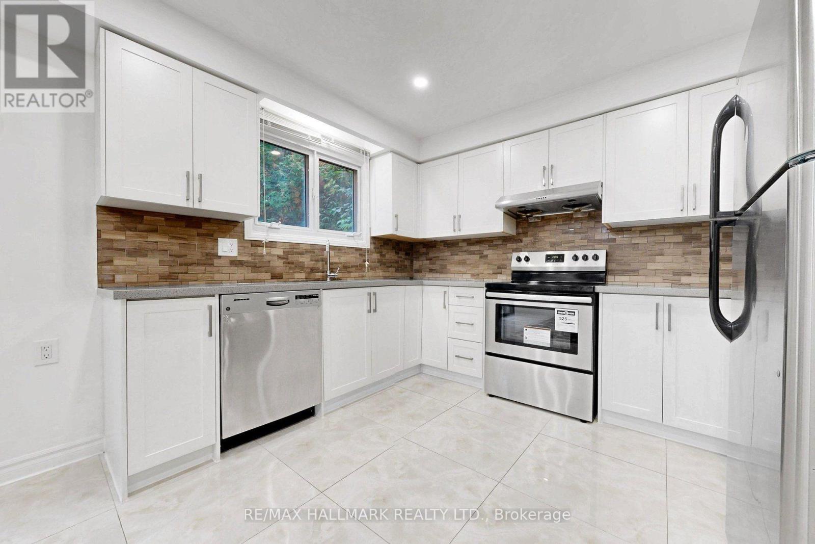 22 Pining Road Property Photo 9