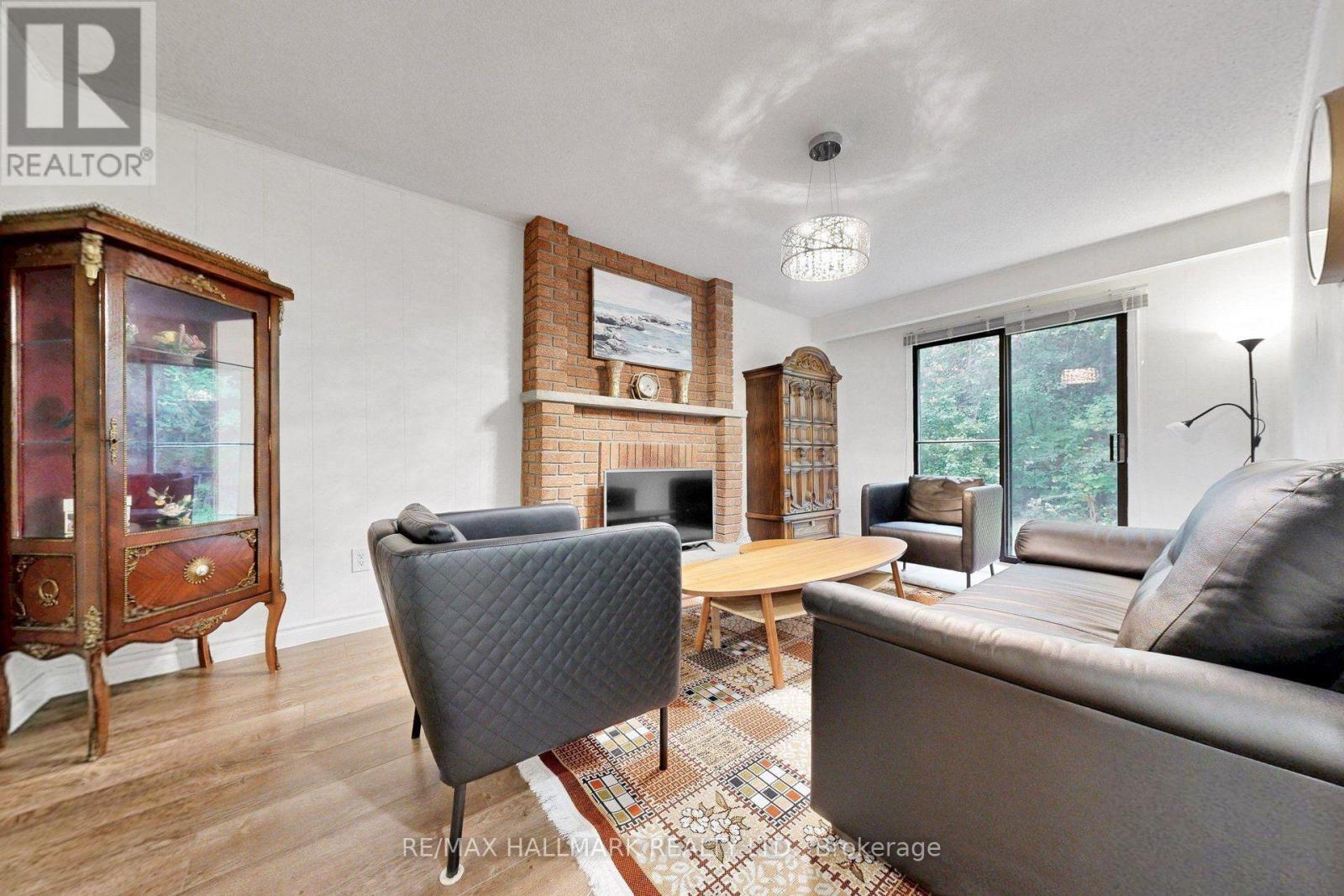 22 Pining Road Property Photo 13
