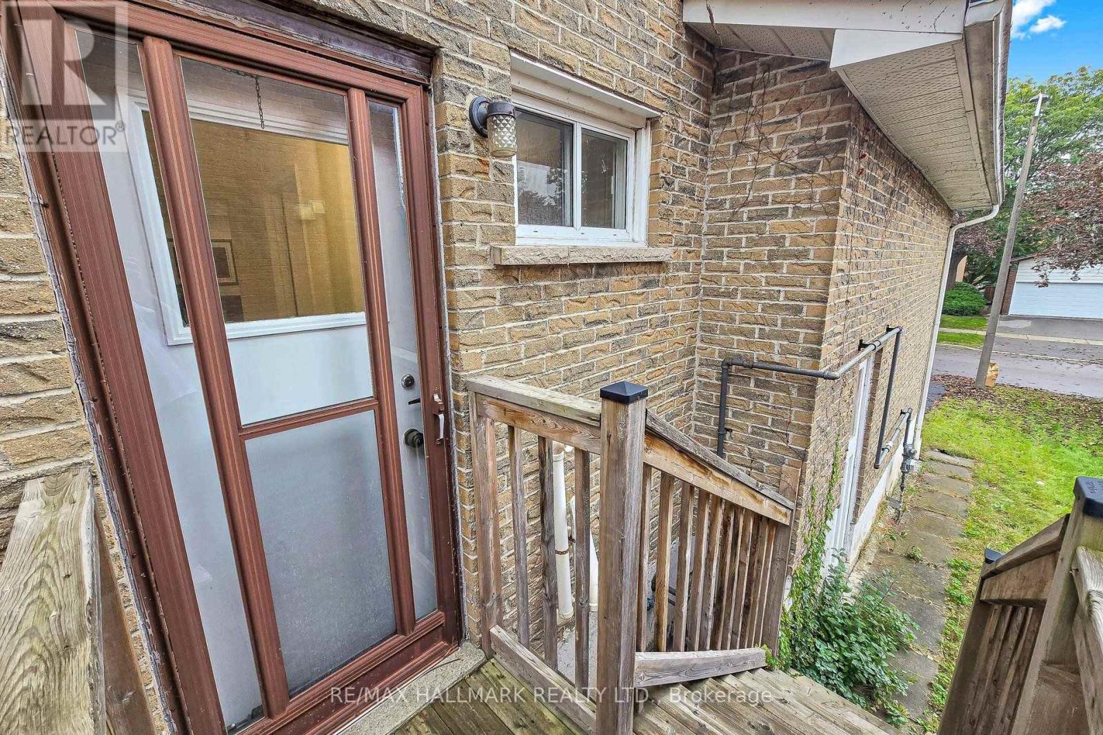 22 Pining Road Property Photo 33