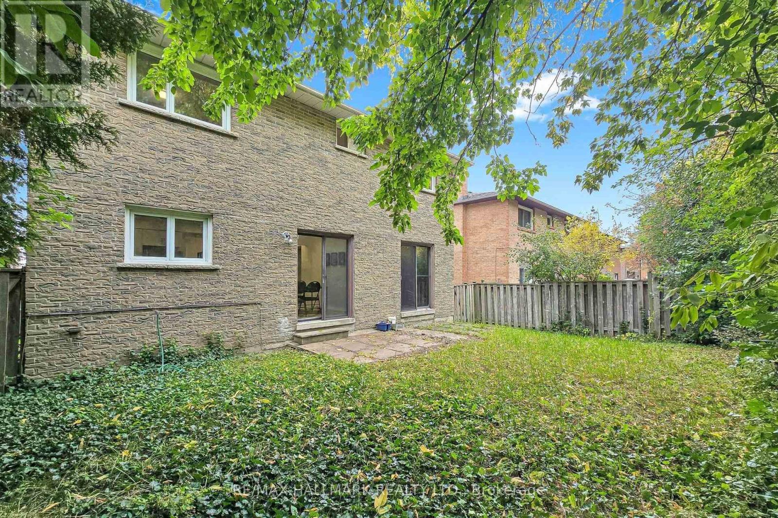 22 Pining Road Property Photo 36